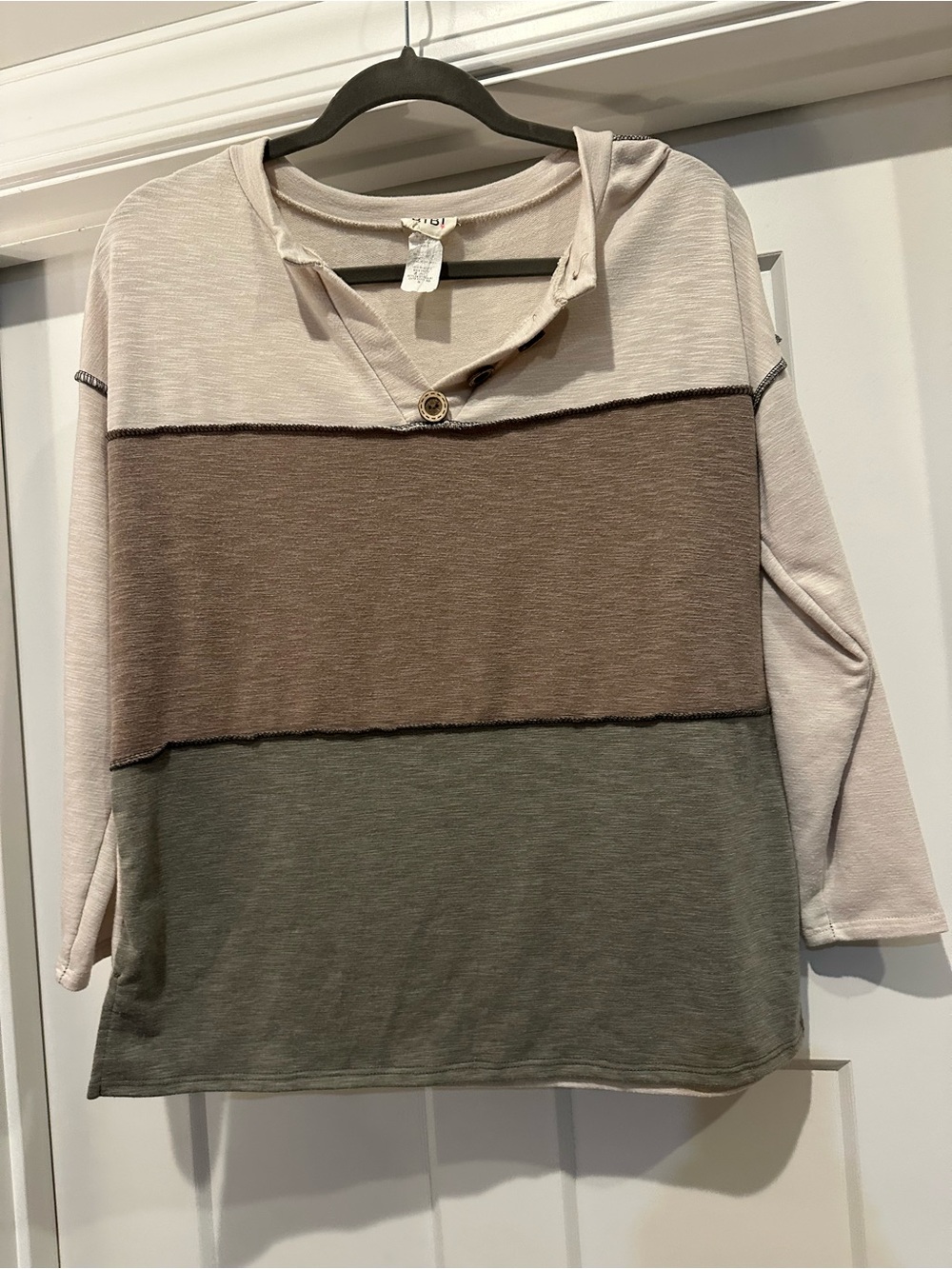 Women’s Colorblock Long Sleeve Top